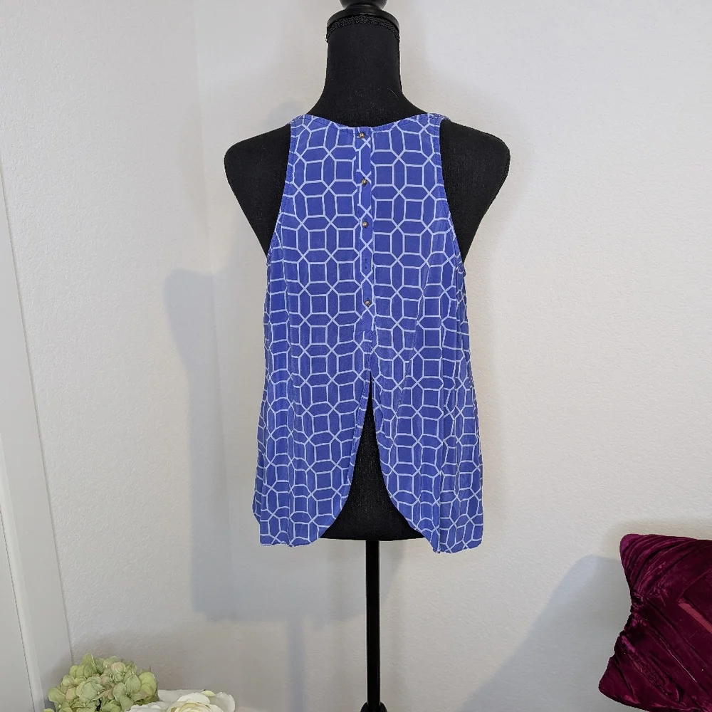 ๐ Amanda Uprichard Silk Sleeveless Top - Picture 7 of 9